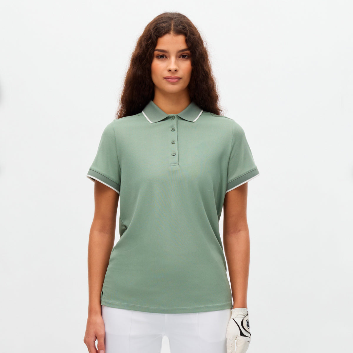 Röhnisch Miriam polo for women in a stylish design, showcasing the fabric and collar details.