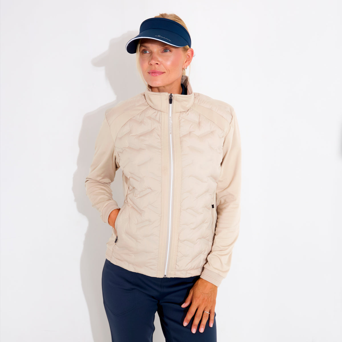 Abacus Portrush Hybrid jacket for women, showcasing a stylish windstopper design in a sleek, modern cut.