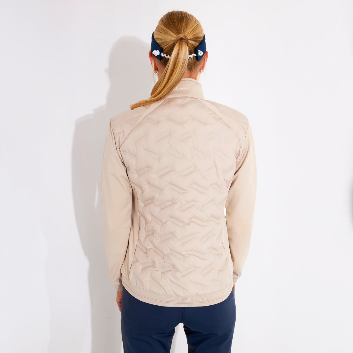 Abacus Portrush Hybrid jacket for women, showcasing a stylish windstopper design in a versatile color.