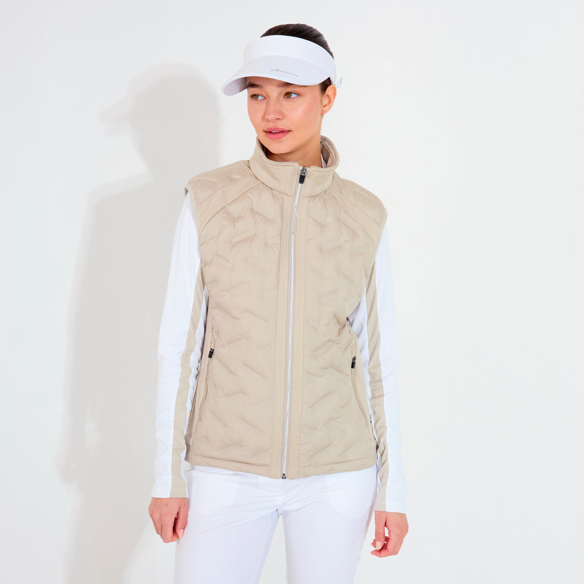 Abacus Portrush Hybrid vest for women, featuring a stylish design and lightweight fabric suitable for outdoor activities.
