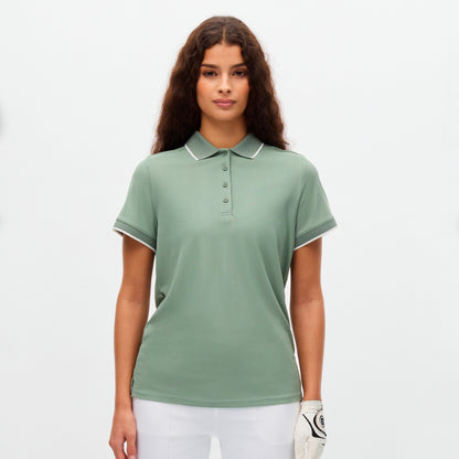 Röhnisch Miriam polo for women in a stylish design, showcasing the fabric and collar details.