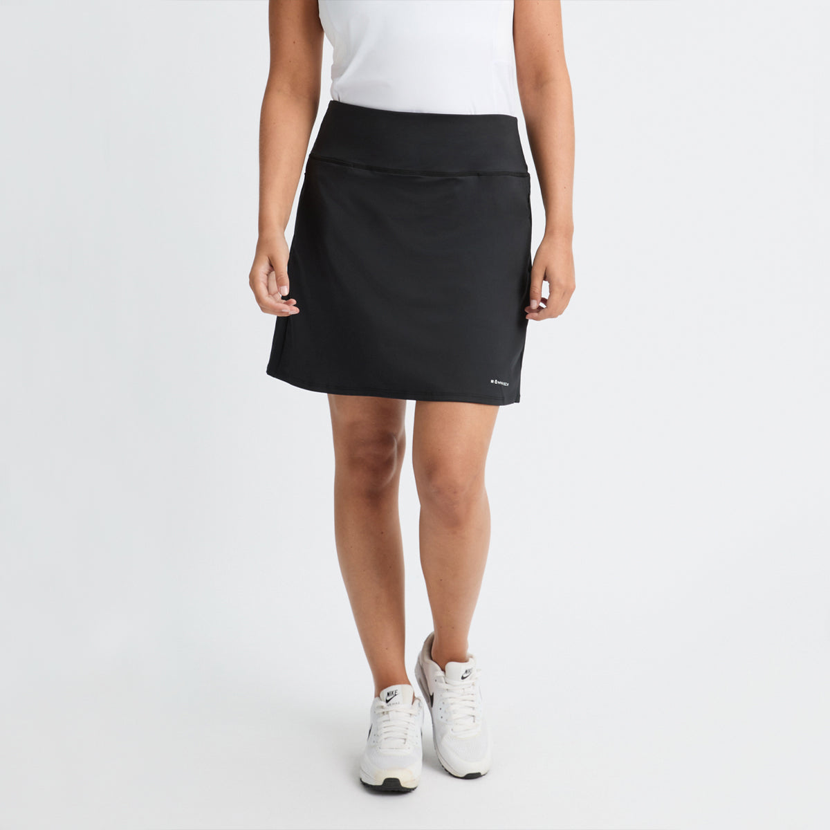 Röhnisch Nicky skort for women, featuring shorts design with a stylish, comfortable fit in a soft fabric.