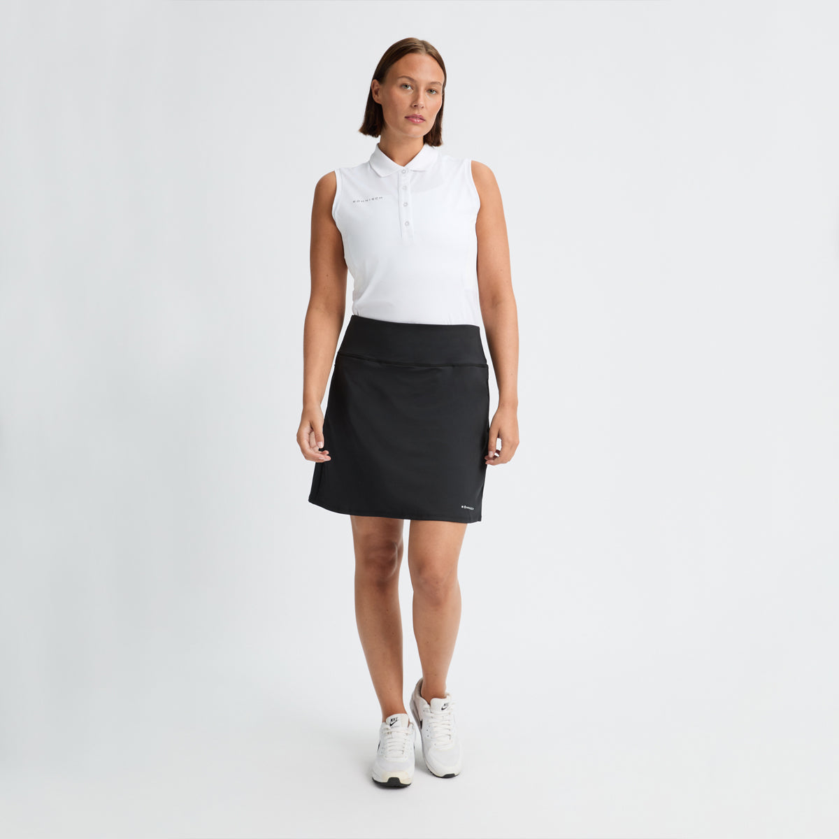 Röhnisch Nicky skort for women, featuring a stylish design with shorts and a comfortable fit.
