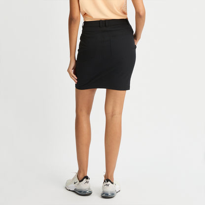 Röhnisch Chie Comfort skort for women, featuring a stylish design and comfortable fit, ideal for active wear.