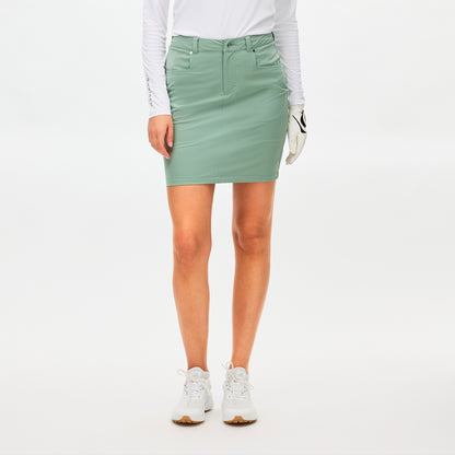 Röhnisch Chie Comfort skort for women, featuring a stylish design and lightweight fabric, ideal for active wear.