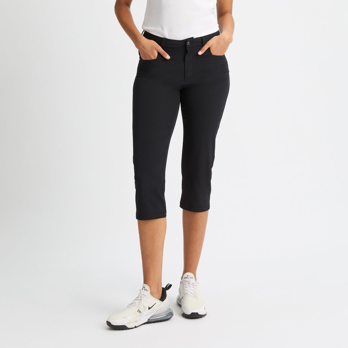 Röhnisch women's Chie Comfort capri pants in a stylish design, showcasing fabric and fit details.