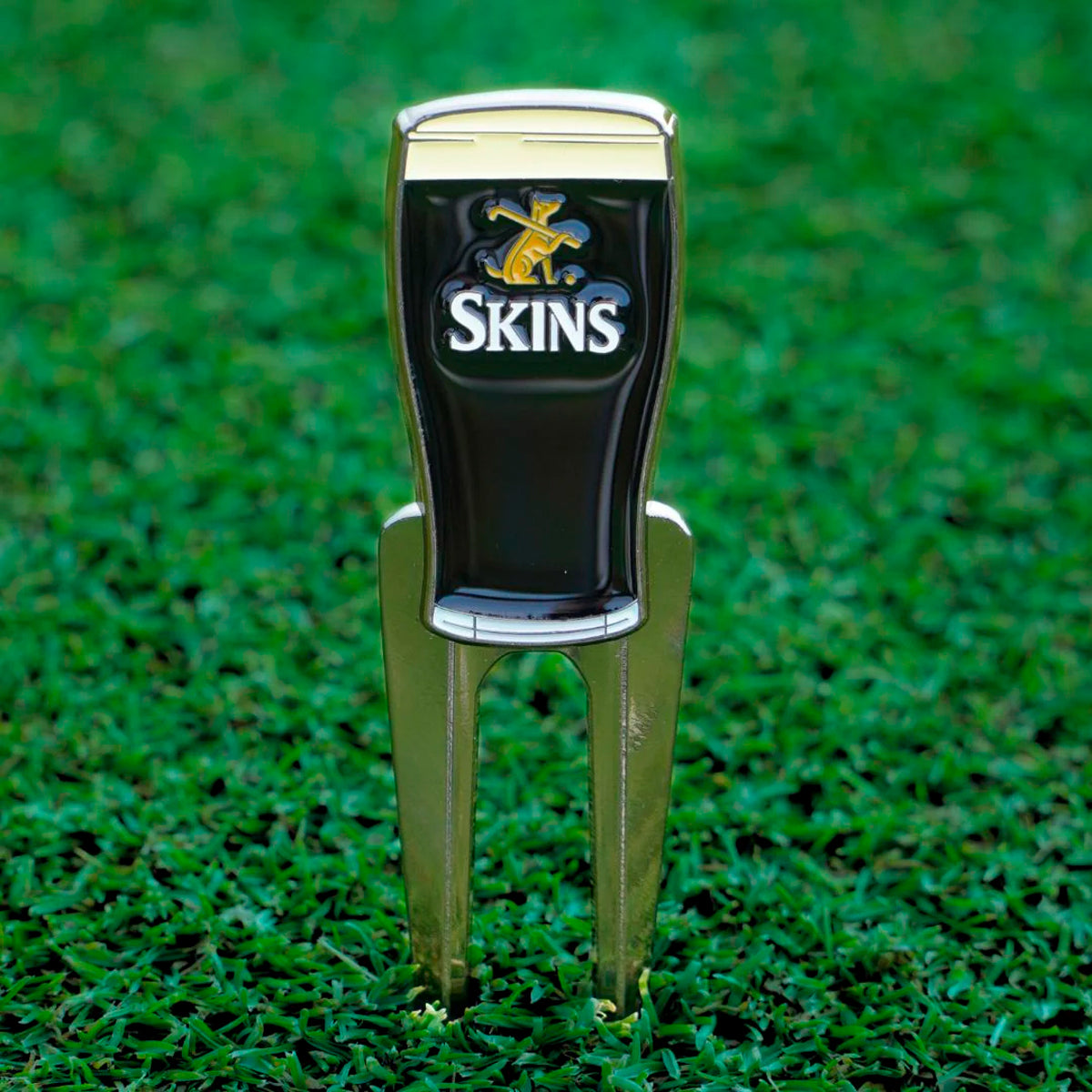 Skins Golf Pitchfork